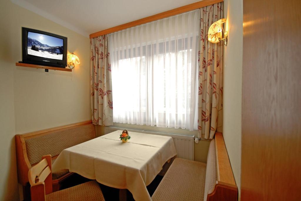 Pension Riedlsperger Saalbach-Hinterglemm Chambre photo